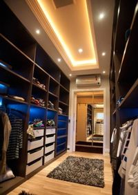 Большая открытая гардеробная комната с комбинированным наполнением Армавир