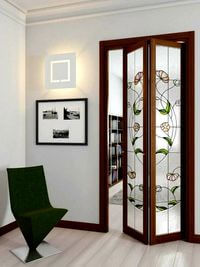 Двери гармошка с витражным декором Армавир